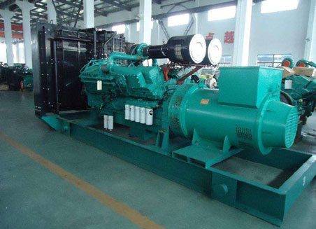 广华办事处800kw康明斯柴油发电机组